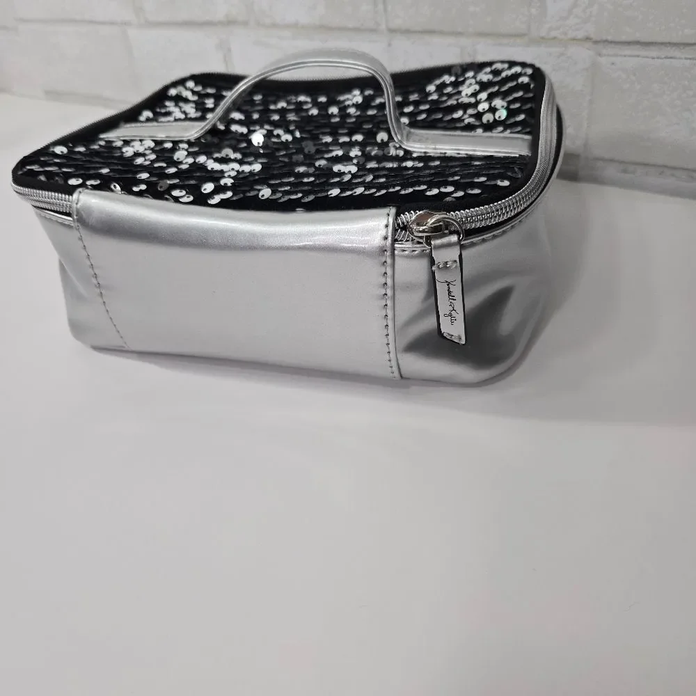 Kendall & Kylie cosmetic bag